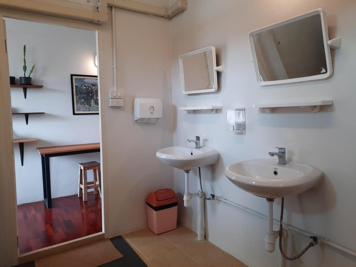 Pingplalee Female House Bed and Breakfast Μπανγκόκ Εξωτερικό φωτογραφία