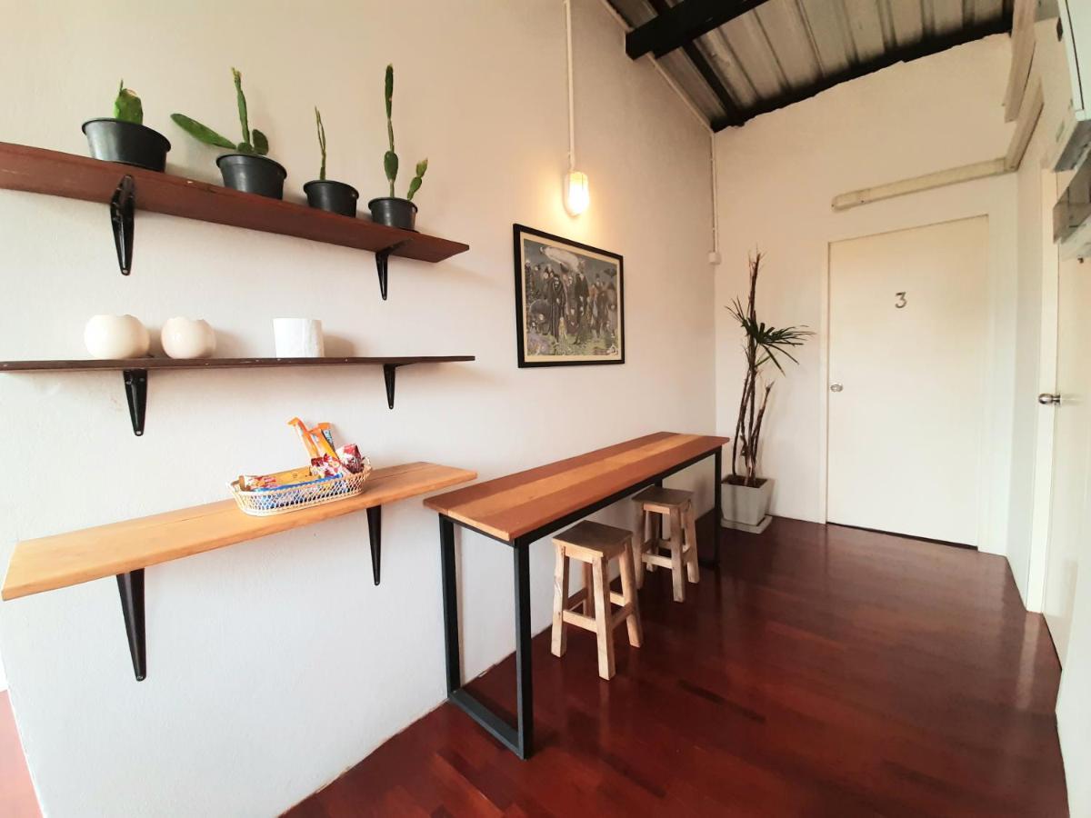Pingplalee Female House Bed and Breakfast Μπανγκόκ Εξωτερικό φωτογραφία